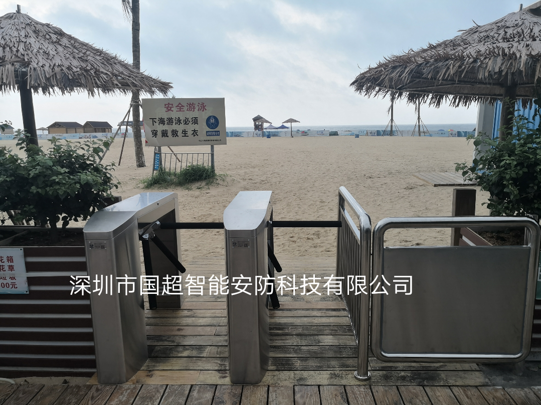 廣東陽江海陵島大角灣一號(hào)銀灘海上絲路旅游景區(qū)側(cè)門出場(chǎng)